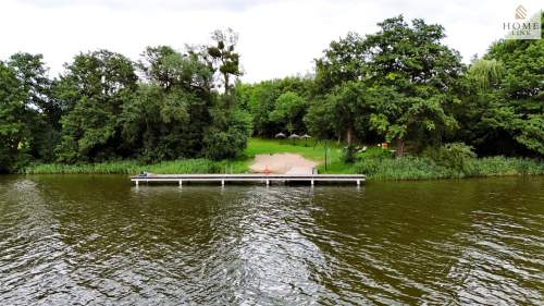Mazury-malownicza działka blisko jeziora i lasu.