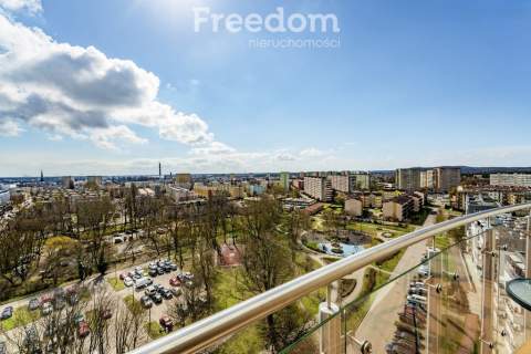 Platan Tower Piękne mieszkanie i widok 10 piętro.