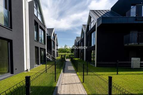 3pokoje,50m2,nowe budownictwo,2 ogródki,m.postojow