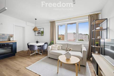 3 pokoje po generalnym remoncie balkon
