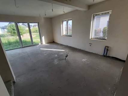 Dom Bliźniak z garażem i ogrodem , 6 pokoi , 166m2