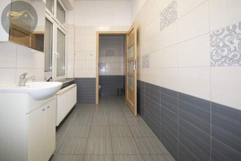 Lokal biurowy 96m2 / 6 pomieszczeń