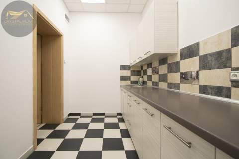 Lokal biurowy 96m2 / 6 pomieszczeń