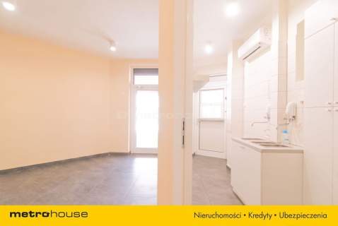 Lokal handlowo-usługowy 21,3 m Centrum 2 wejścia