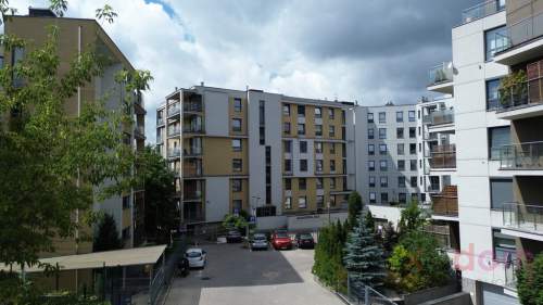 3 pokoje z widokiem na zieleń 2018 Jeleniowska