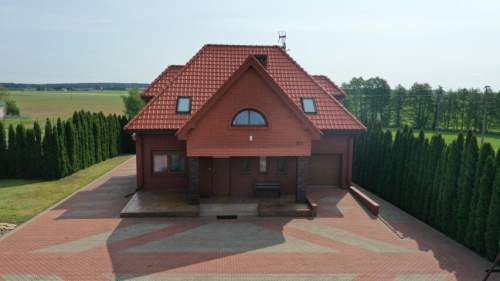 Urokliwy dom gotowy do zamieszkania