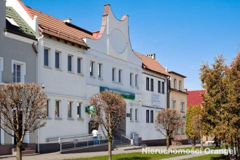 Prawe skrzydło zabytkowego budynku