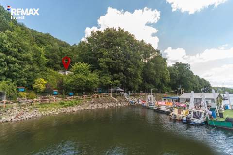 Działka w górach nad jeziorem