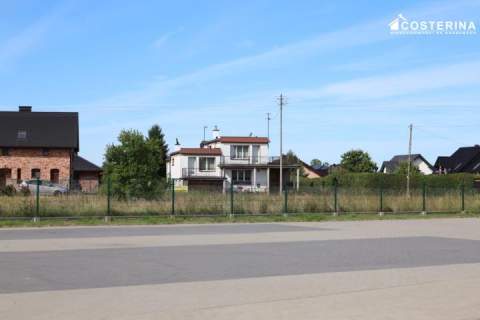 Działka budowlano-usługowa 2397 m2 w centrum Liniewa