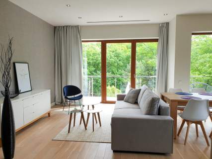 Przestronny apartament w zielonej okolicy