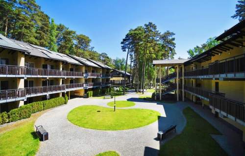 Apartament wakacyjny w sercu sosnowego lasu