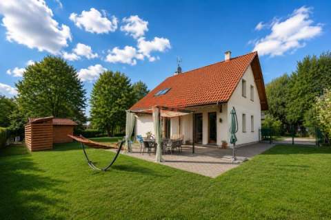 Rodzinny,przestronny dom, 5 sypialni, duża działka,klimatyzacja,...