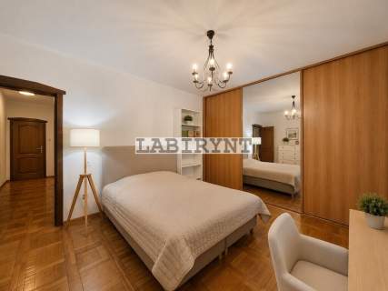 Dom 200m2, w centrum Poraja, działka ok. 3000m2