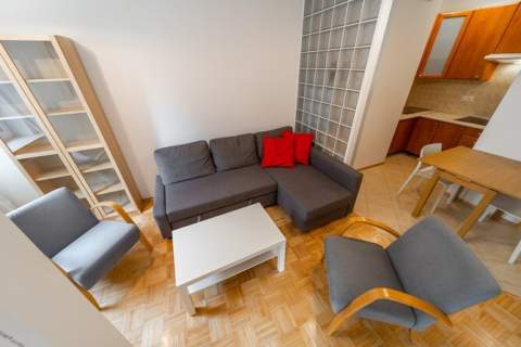 2 pokoje balkon i mp w garażu- Jastrzębowskiego 24