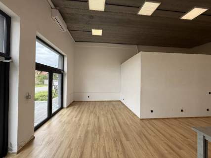 Lokal użytkowy do wynajęcia, 68 m2, Wielka Wieś
