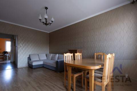 REZERWACJA z balkonem , umeblowane ,Bursztynowa 16