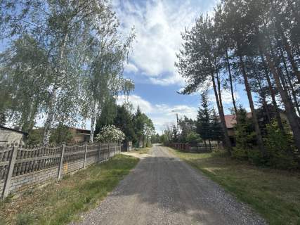 Siedlisko nad rzeką 50 km od Warszawy
