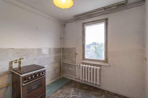2 pokoje z balkonem na Bałutach   pod remont