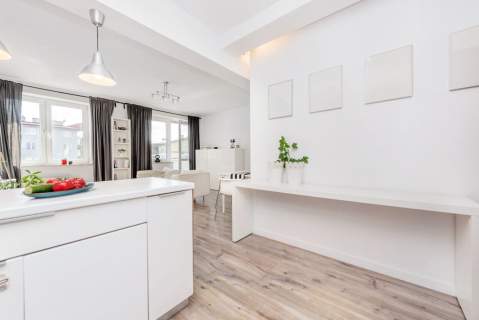 3 pokoje 70 m Balkon Garaż Ruczaj Obozowa m.post