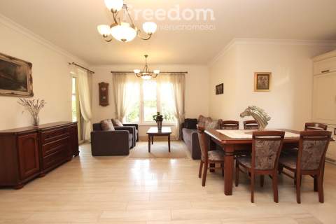 Parterowy dom z ogrodem i garażem 112,6 m