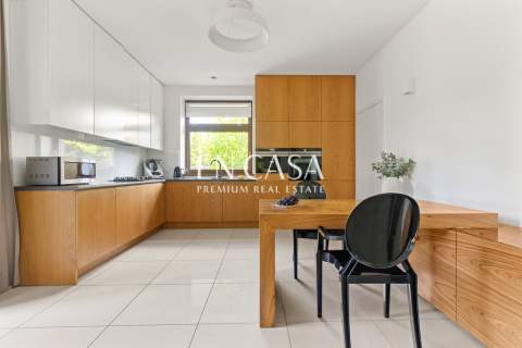Funkcjonalny dom do wynajęcia, 304 m2 Wilanów