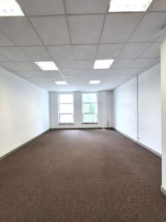 Lokal na magazyn lub produkcję - 898m2 - Łódź