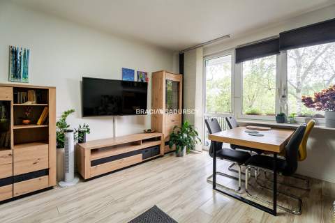 2 pokoje 51,32 m duży balkon os. Handlowe 