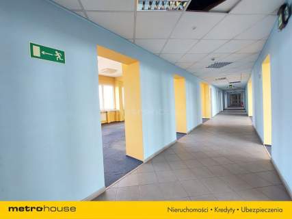MODERNISTYCZNY BIUROWIEC CENTRUM POZNANIA PARKING