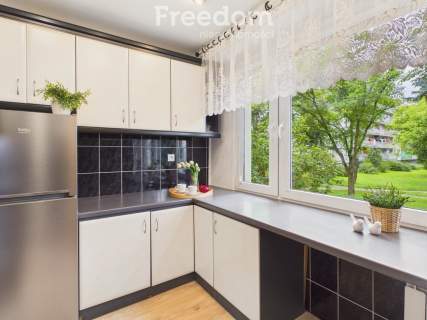 Rodzinne mieszkanie, parter, 4 pokoje, balkon