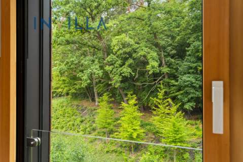 Apartament z widokiem na las