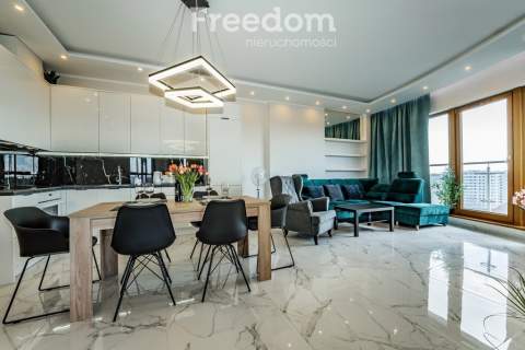 Platan Tower Piękne mieszkanie i widok 10 piętro.