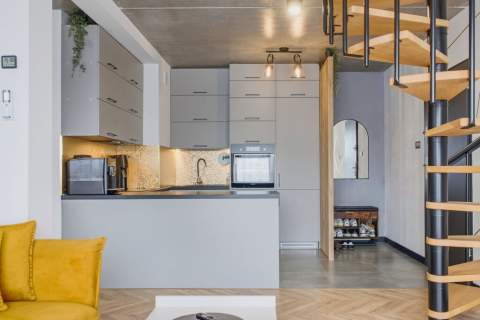 PRESTIŻOWY DWUPOZIOMOWY APARTAMENT TYCHY ŻWAKÓW