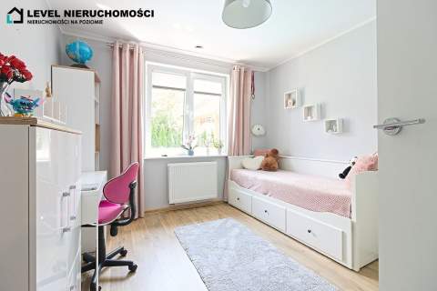 Dom wolnostojący w mieście