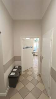 Prądnik Czerwony. Lokal na gabinety lekarskie.