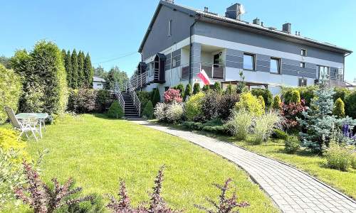 Dwupoziomowy apartament z garażem