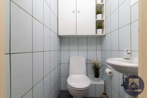 3/4 POK z komórką lok i pięknym widokiem, METRO.