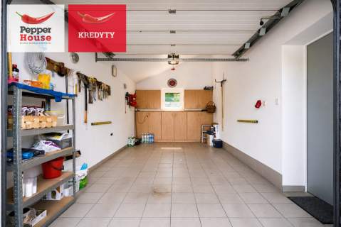 Dom wolnostojący z garażem i drewutnią I Rumia