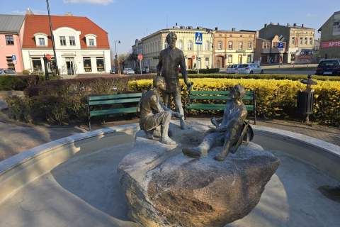 Wygodne mieszkanie w centrum Pobiedzisk z garażem