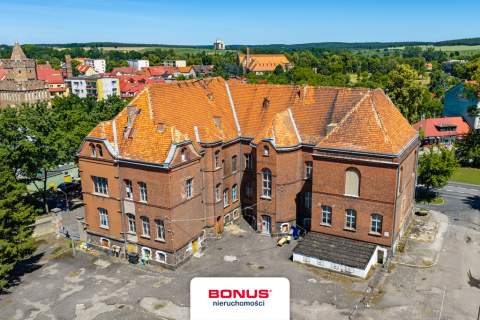 Budynek z XIX wieku Centrum Chojny Inwestycja