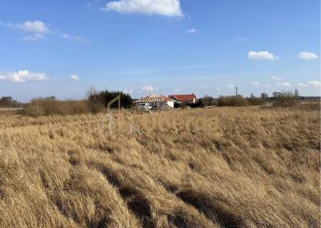 Działka blisko plaży i mariny   Lubczyna 838 m2