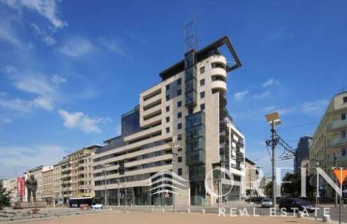 Apartament zaadoptowany na kancelarię w Transatlan