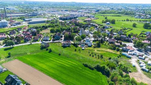 Działka z budynkiem usługowym 240m2 / 12 ar