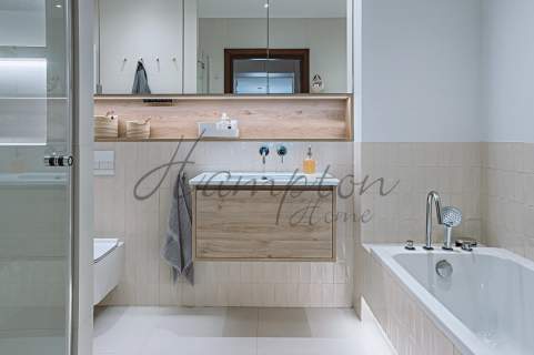 Nowoczesny apartament z dużym balkonem i recepcją