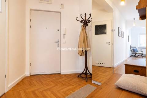 Mieszkanie z widokiem, balkon, winda, garaż