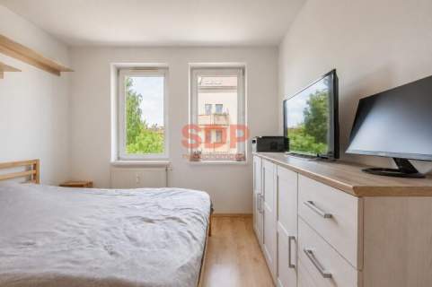 2 pokoje balkon komórka lokatorska klimatyzacja do wejścia