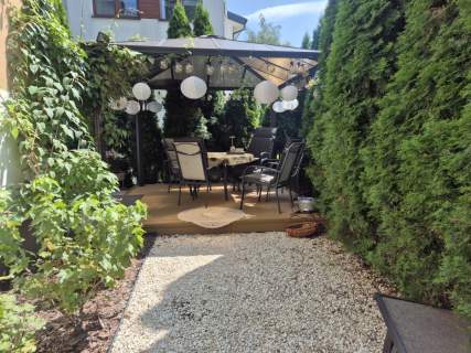 Luksusowy apartament z pieknym ogrodem