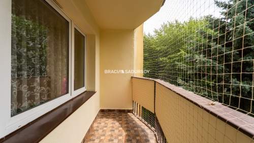 ul.Powstańców 2 pokoje, osobna kuchnia, balkon
