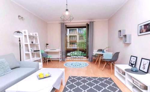 Bardzo ładna kawalerka w apartamentowcu