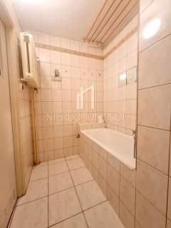 JASNE MIESZKANIE DO REMONTU, JASŁO, UL. SIKORSKIEGO, 48M2
