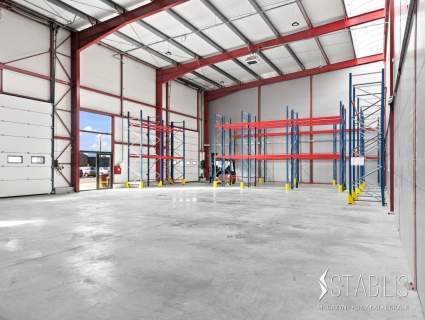 Magazyn z Biurami / Elewatorska / 420 m2